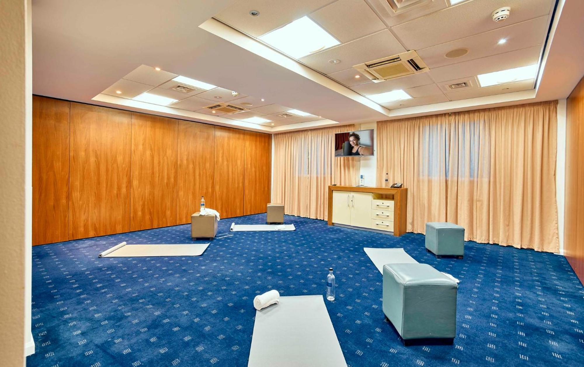 Express Stratford By Ihg 3*