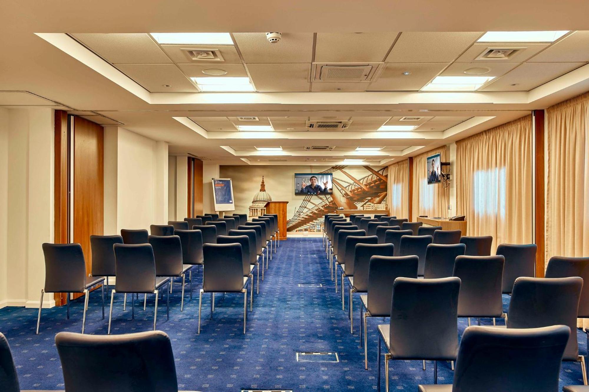 Express Stratford By Ihg