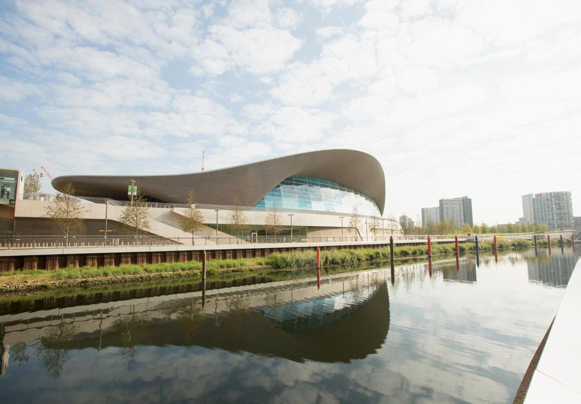 Express Stratford By Ihg Hotel